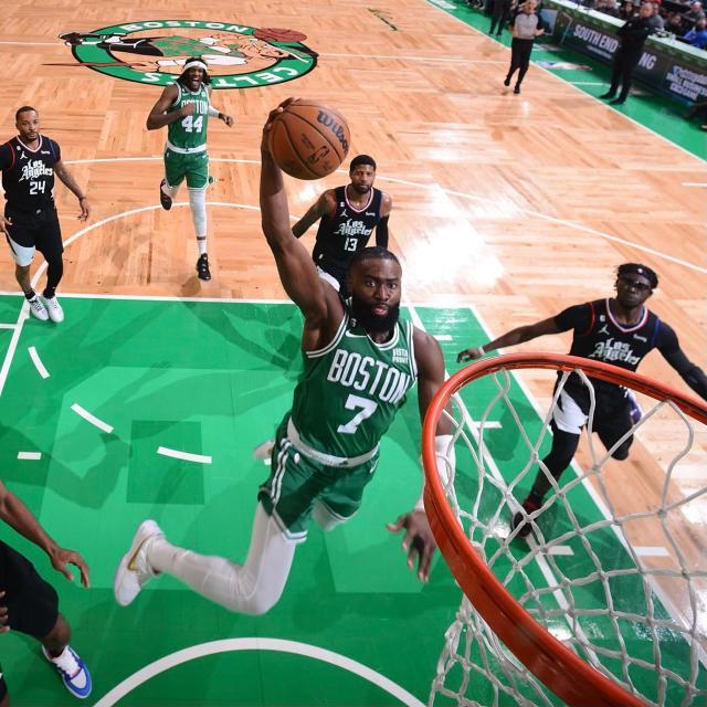 华体会官网-复仇快艇豪取四连胜 锋线双核对抗绿军胜在凶猛